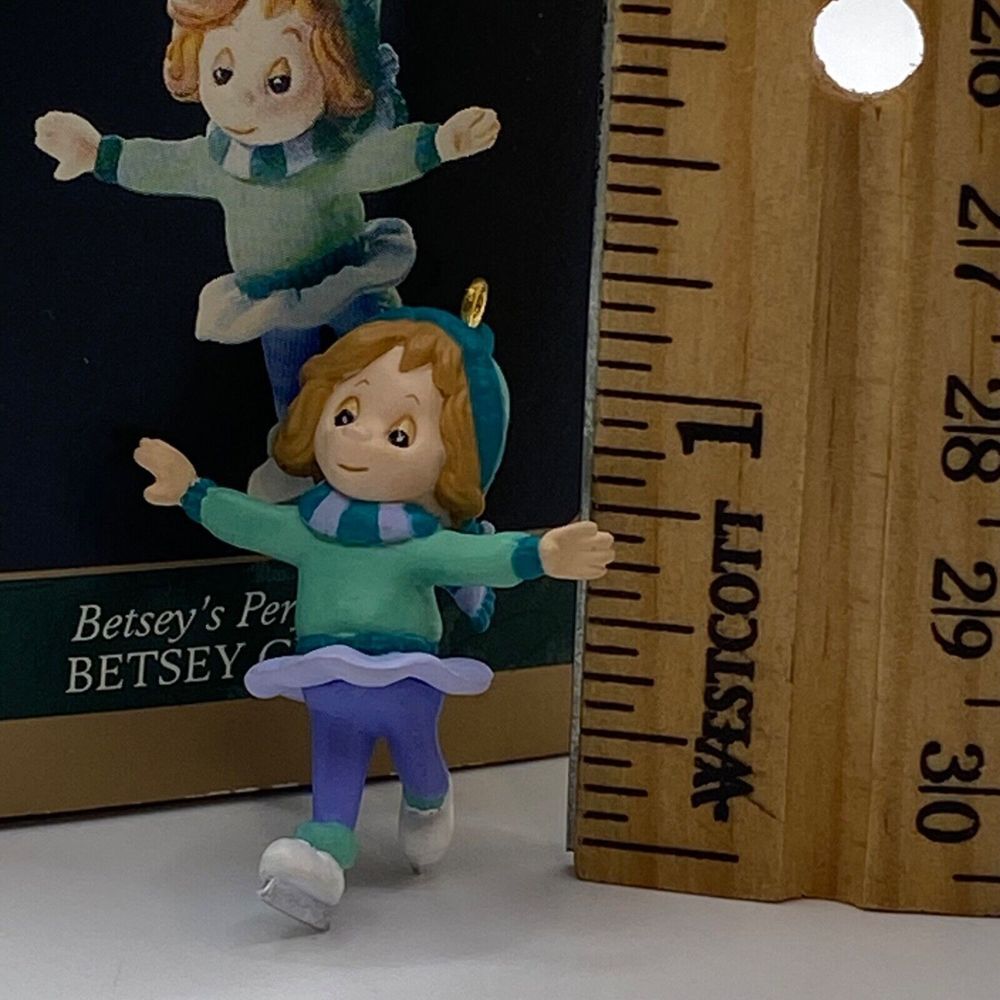 1999 Hallmark Ornament Mini Keepsake 1" Betsey Clark Perfect 10 Keepsake Xmas